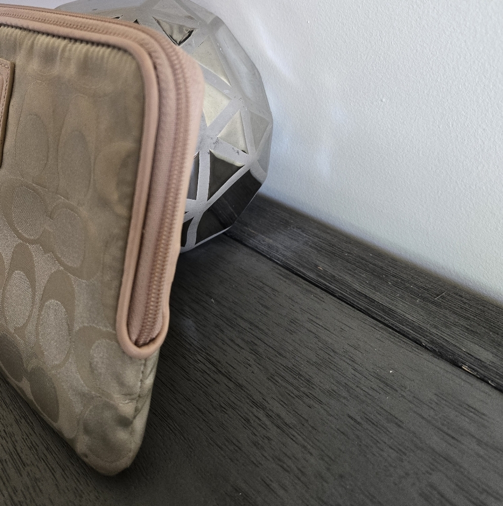 Coach Cosmetic Bag - Picture 2 of 10